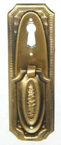 Hepplewhite Pedestal Pull with Keyhole